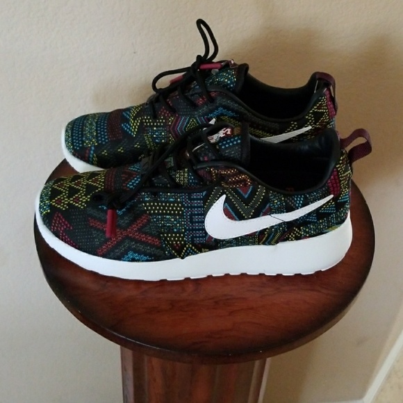Nike Shoes - NWOB LTE Black History Month Roche Run